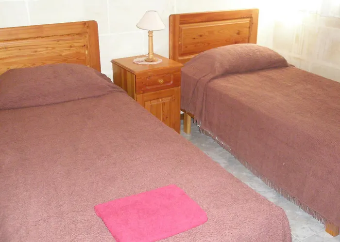 Attard Seafront Apartment 7 In Marsalforn