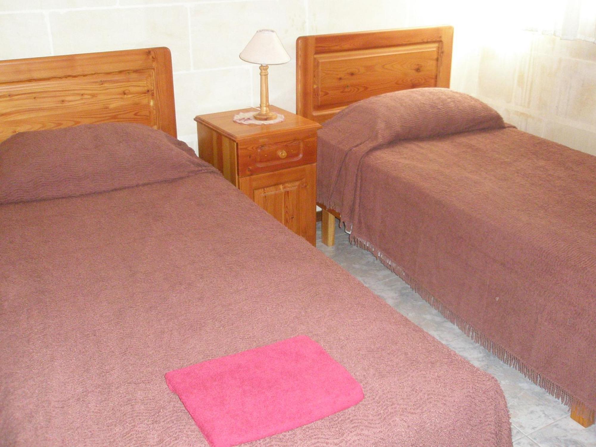 Attard Seafront 7 In Marsalforn Apartment *